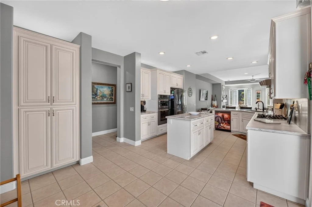 Photo of 39600 Cardiff Ave.