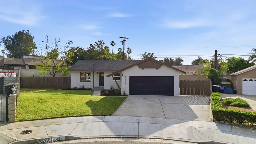 Photo of 8574 Holly Ln