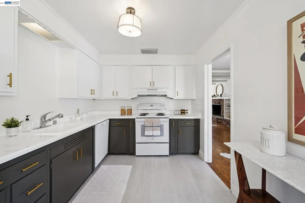 Photo of 3315 Central Ave