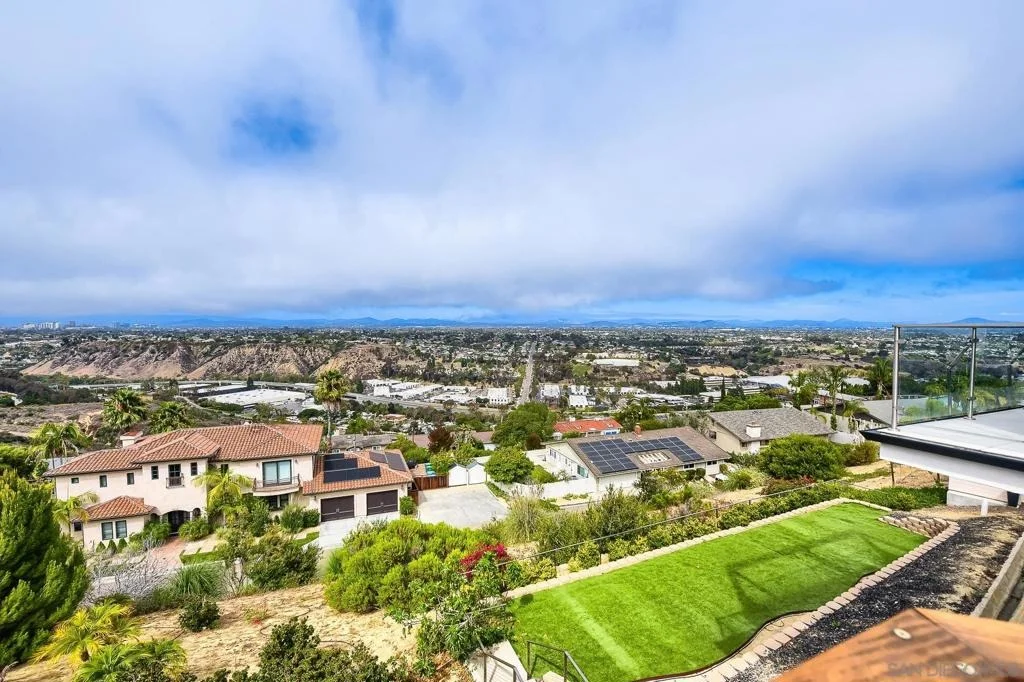 Photo of 5725 Soledad Mountain