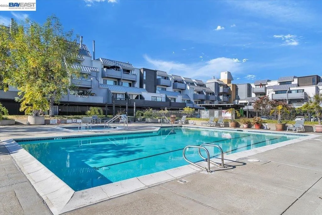 Photo of Unit 312 at 7 Embarcadero