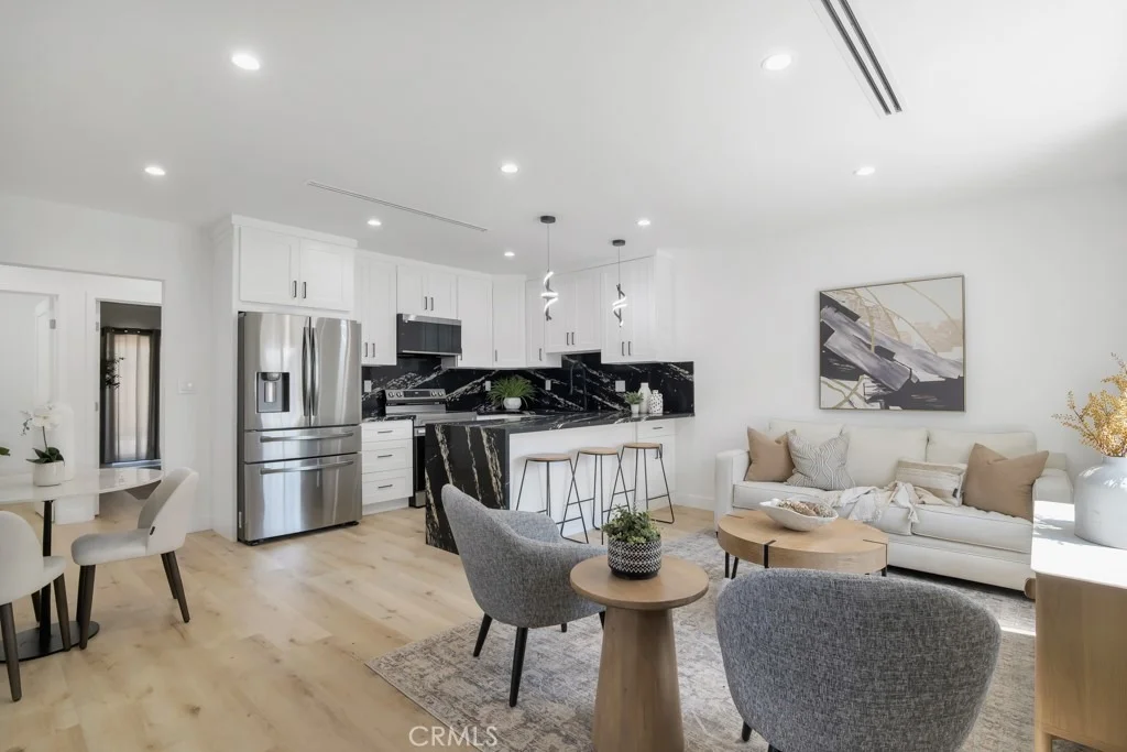 Photo of 2115 W Clark Avenue
