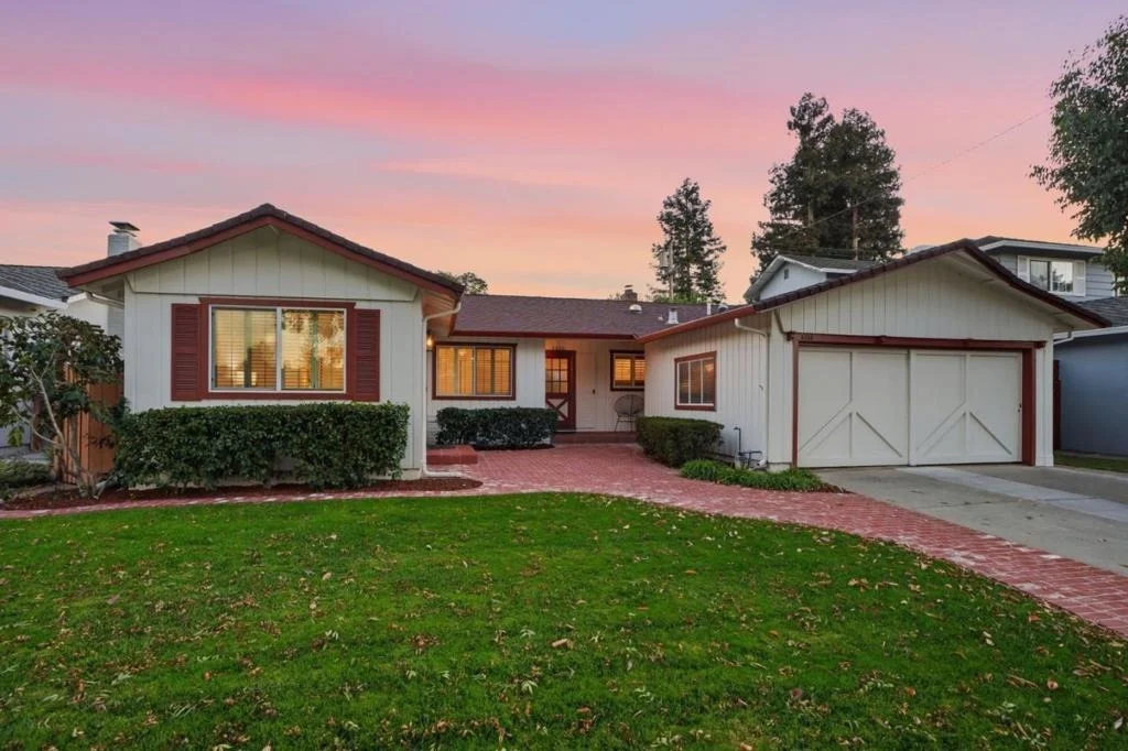 Photo of 4886 Clarendon Drive