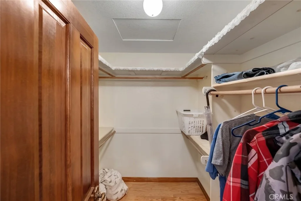 Photo of 7040 Kenyon
