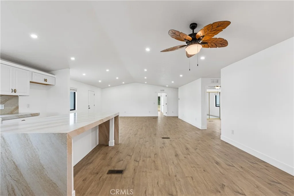 Photo of 4009 W Avenue K-8
