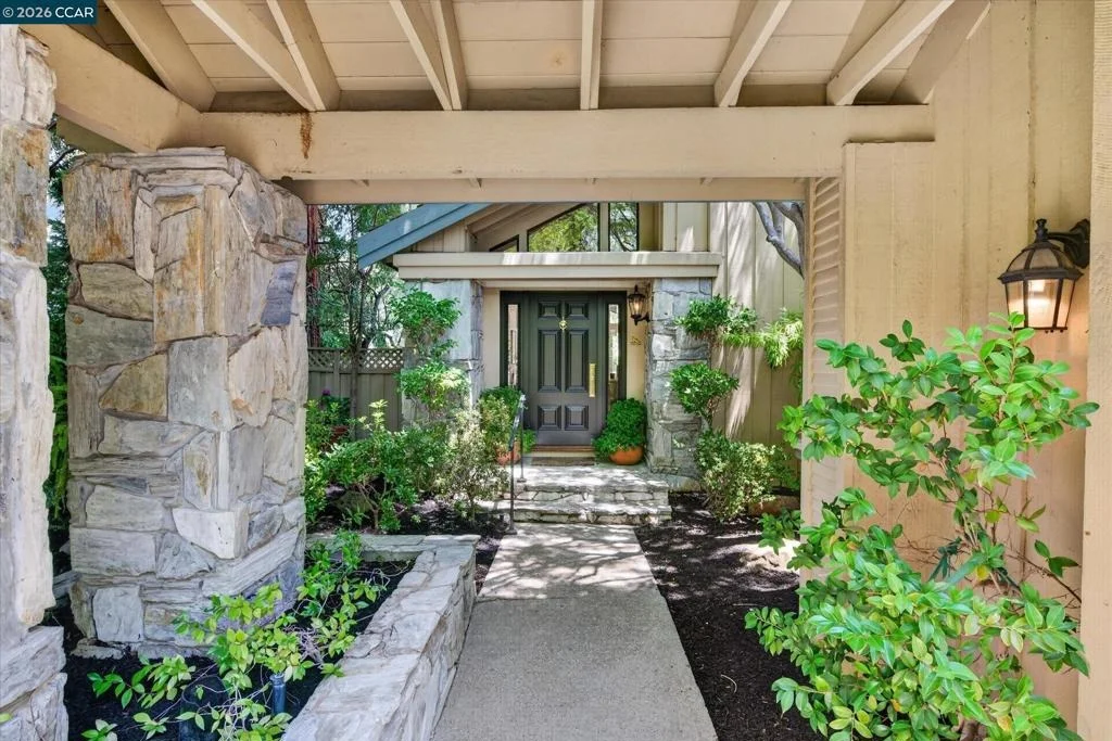 Photo of 549 Buttonwood Dr