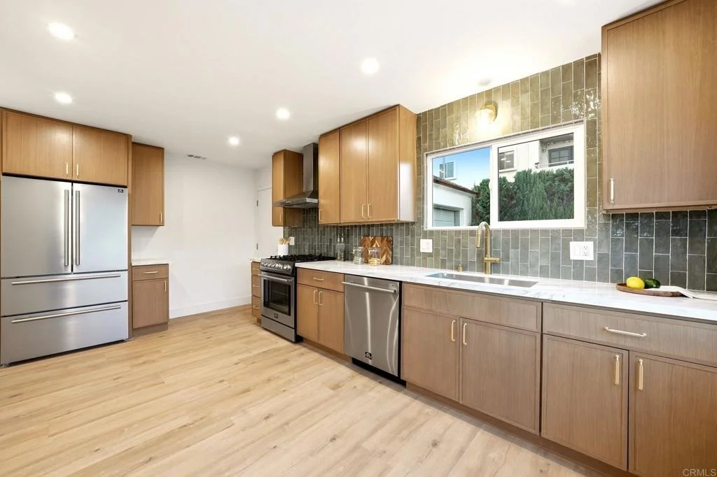 Photo of 4592 CONTOUR BLVD