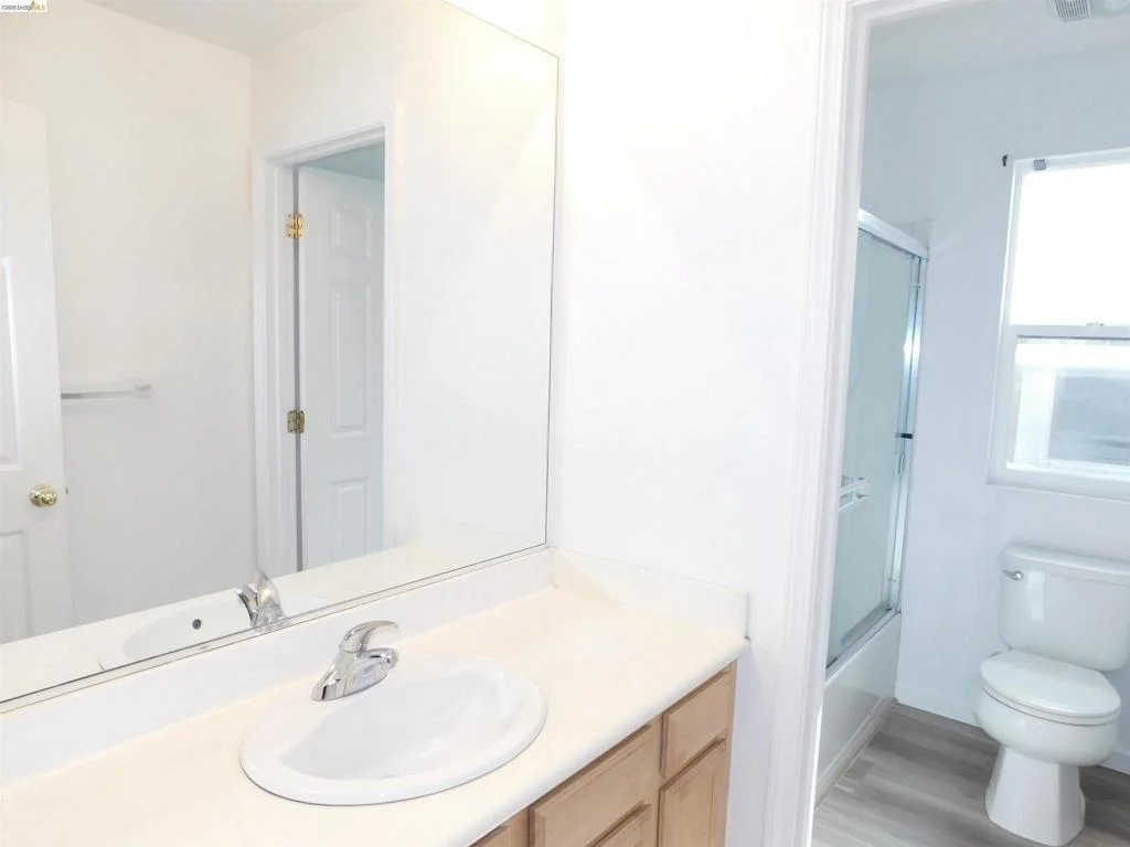 Photo of 639 Heritage Cir
