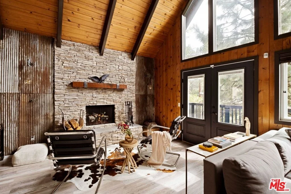 Photo of 320 Pioneer Road