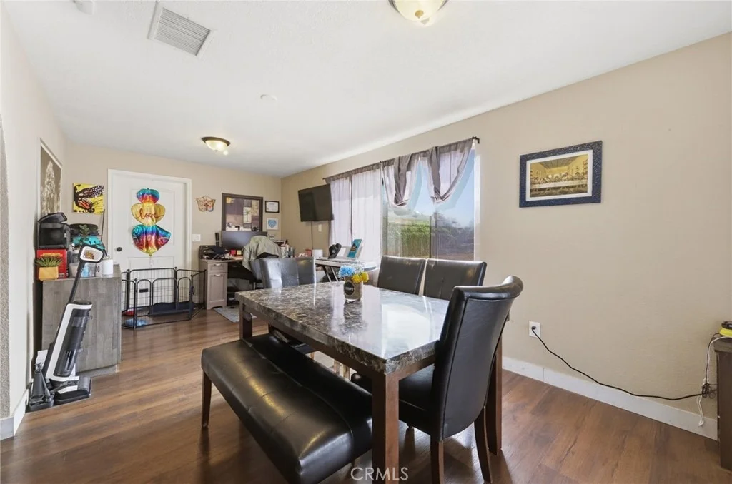 Photo of 18631 Hawthorne