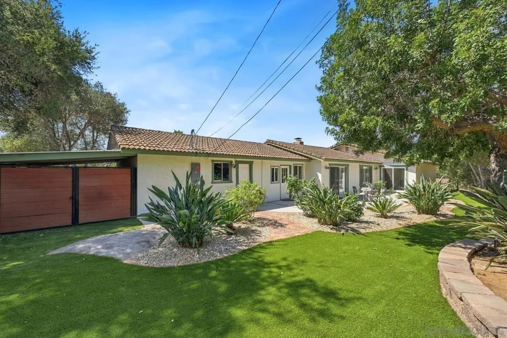 Photo of 2826 Calle De Malibu