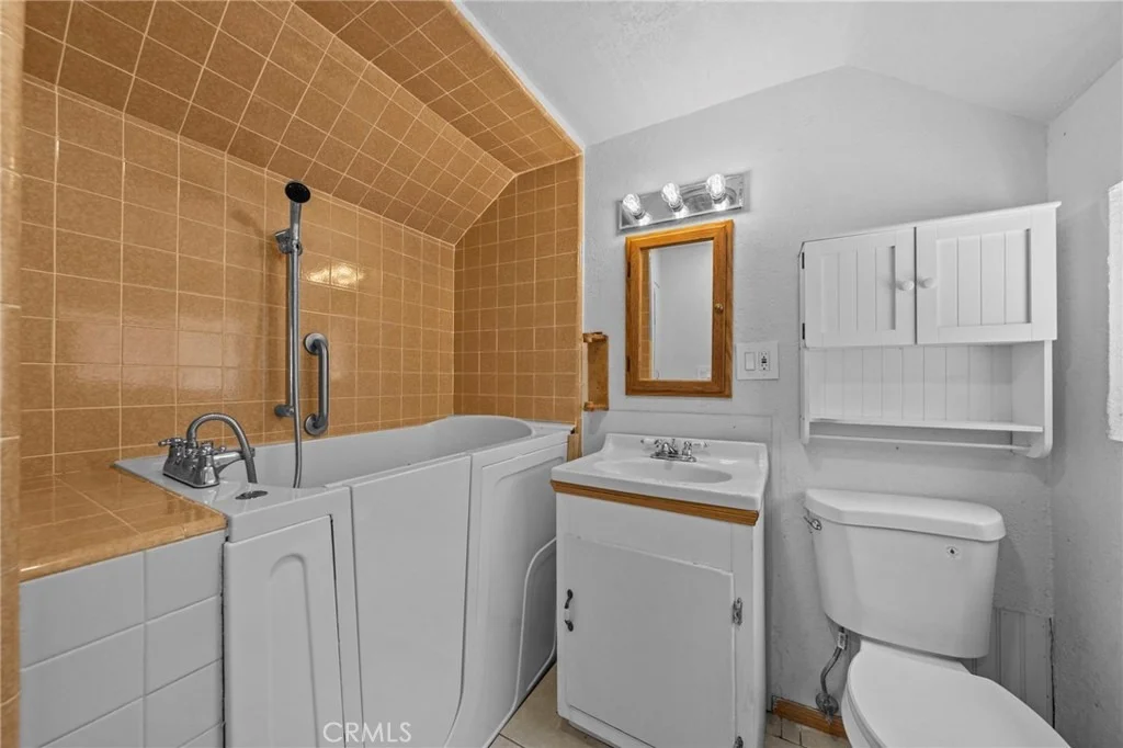 Photo of 22879 Juniper Lane