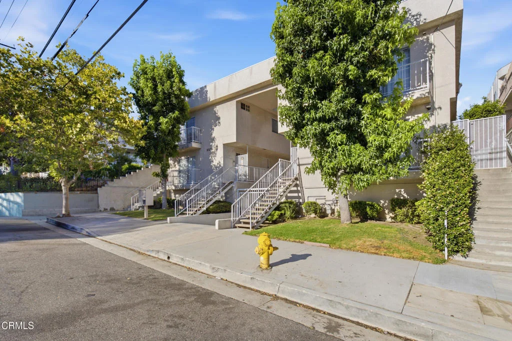 Photo of Unit 7 at 10274 Tujunga Canyon Boulevard