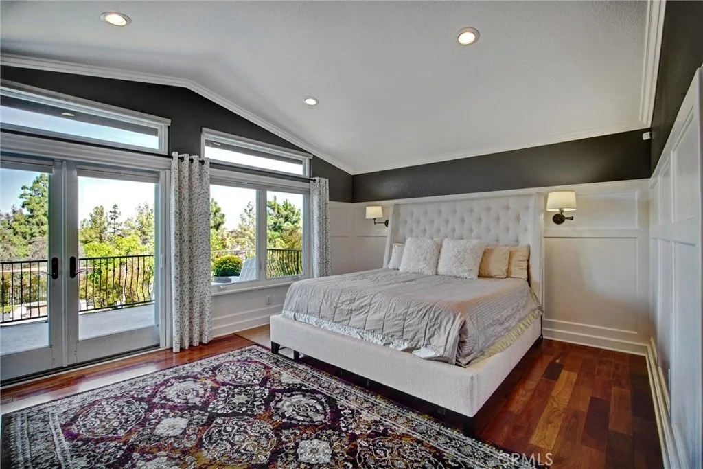 Photo of 445 Somerset Circle