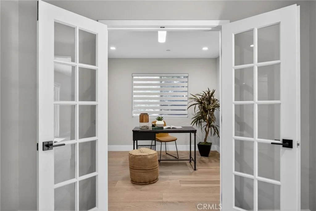 Photo of 4248 Mclaughlin Avenue