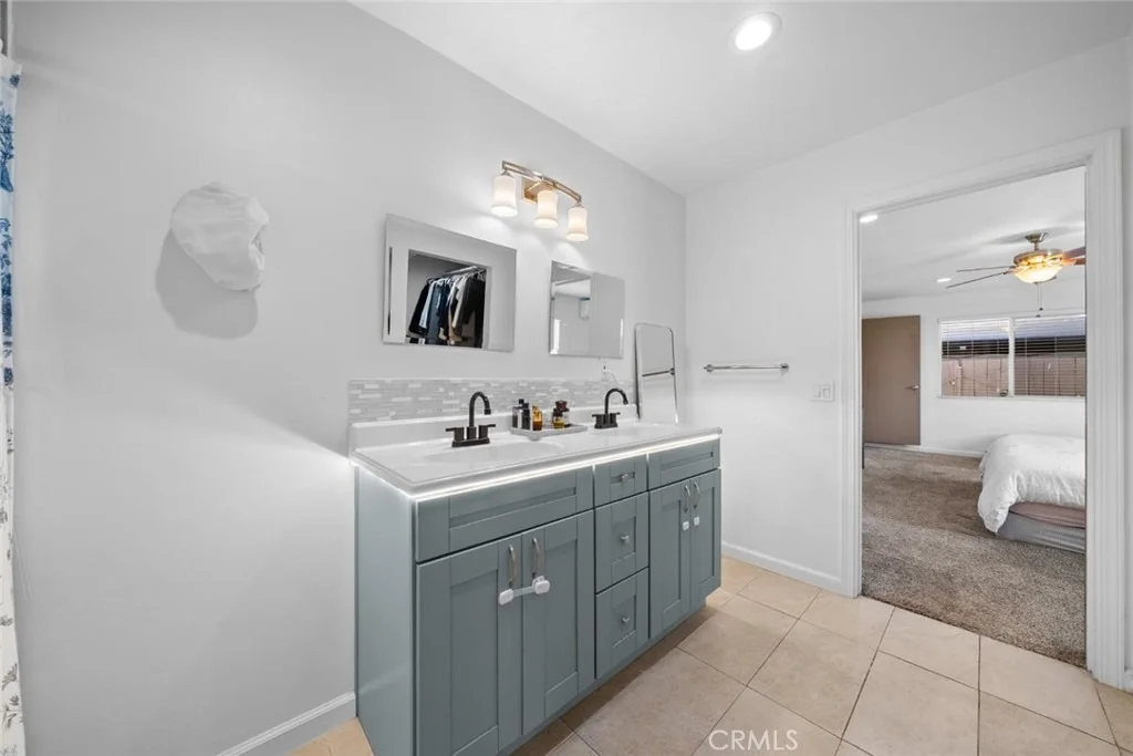 Photo of 1411 Broadway Place