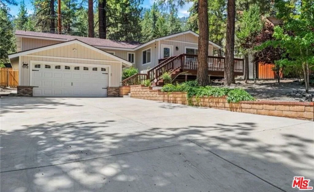 Photo of 1713 Twin Lakes Road