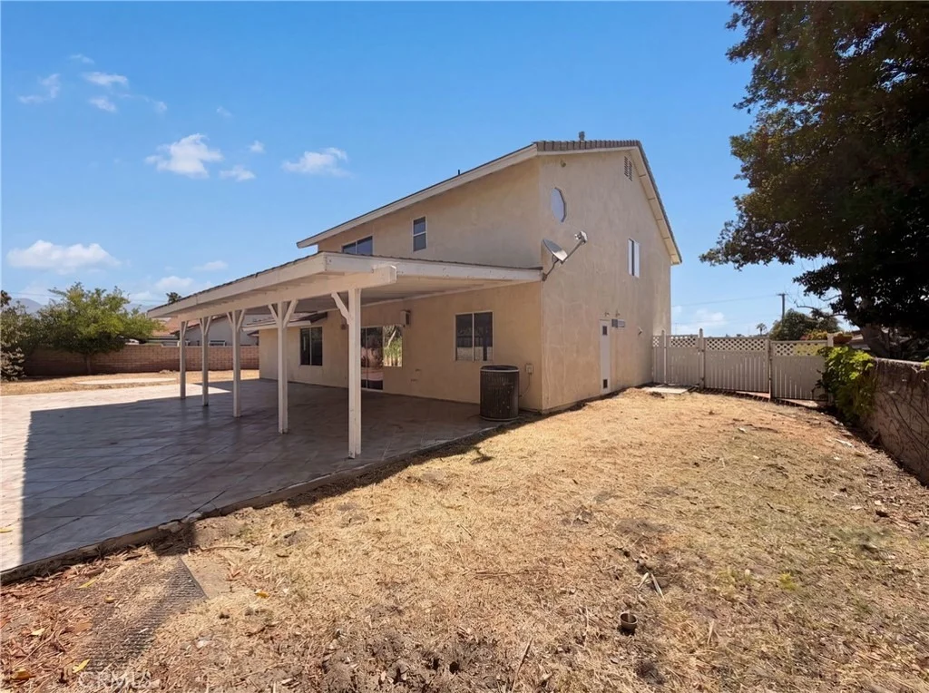 Photo of 922 W Craig