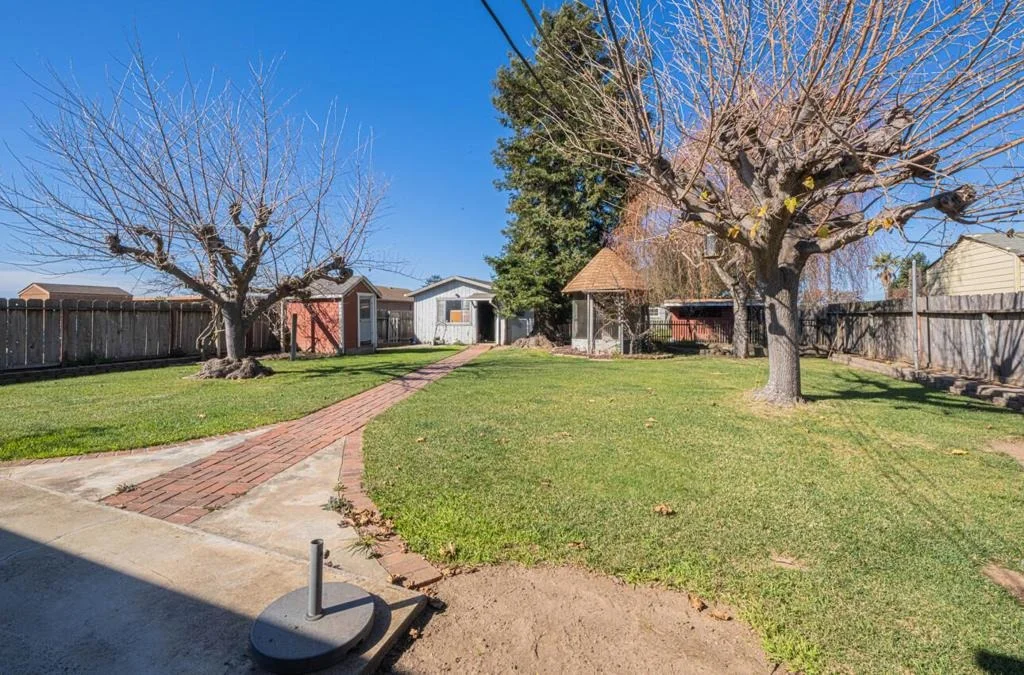 Photo of 757 Middlefield Road