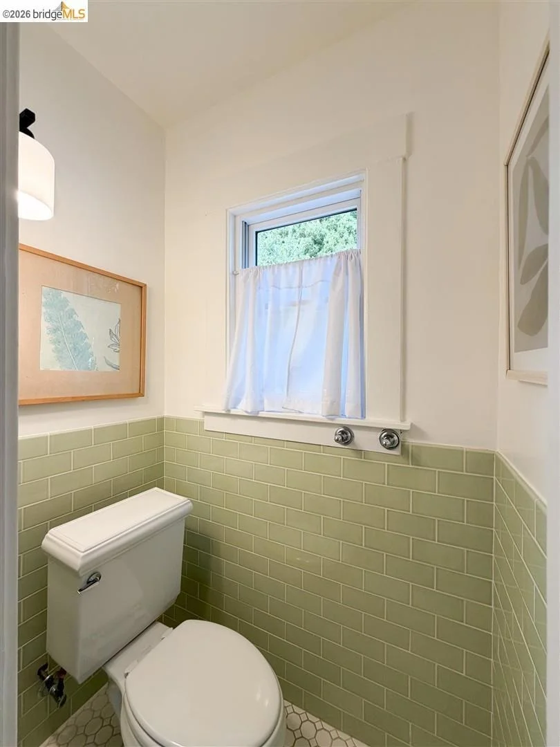 Photo of 355 Arlington Ave
