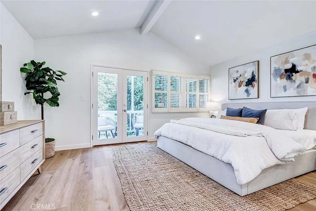 Photo of 2328 Beach Avenue