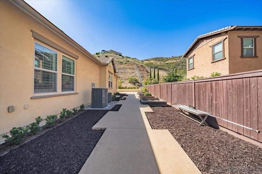 Photo of 541 Ledge