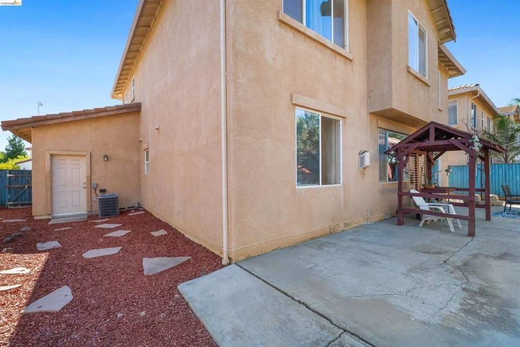 Photo of 1842 Sanger Peak Way
