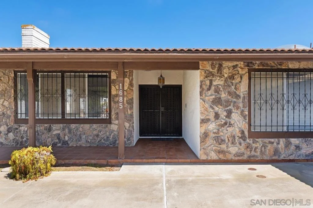 Photo of 1685 Calle De Cinco