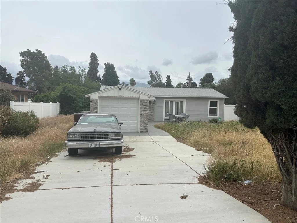 Photo of 310 Santa Rita Place