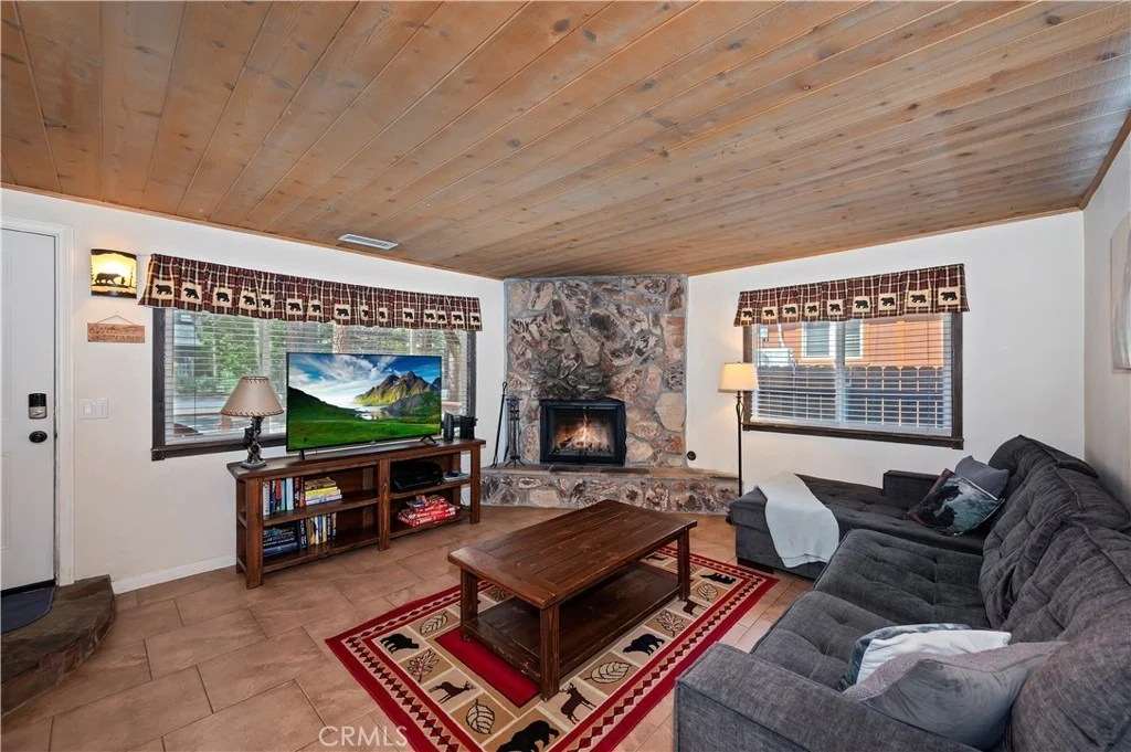 Photo of 619 Elysian