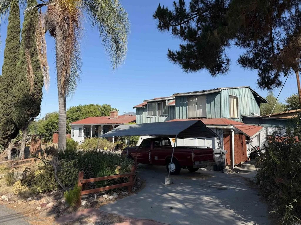 Photo of 400 Silvery Lane