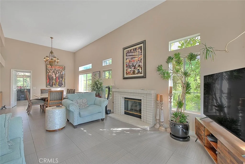 Photo of 16049 Pinnacle