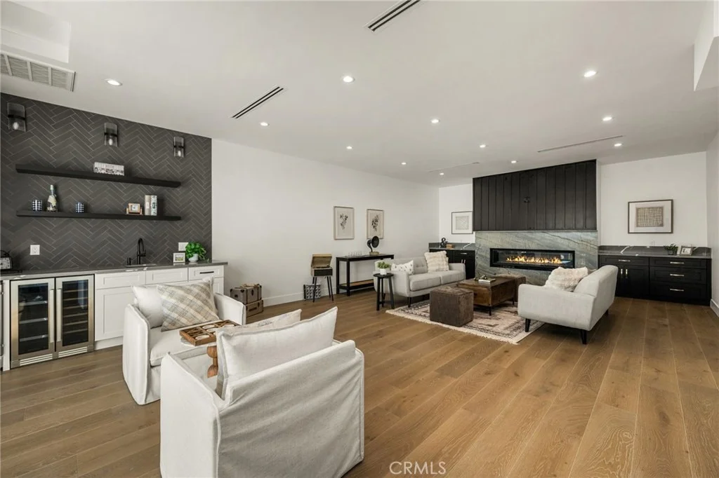 Photo of 3566 Beverly Glen