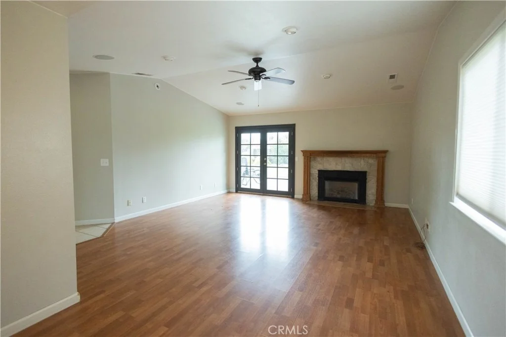 Photo of 6042 Grange