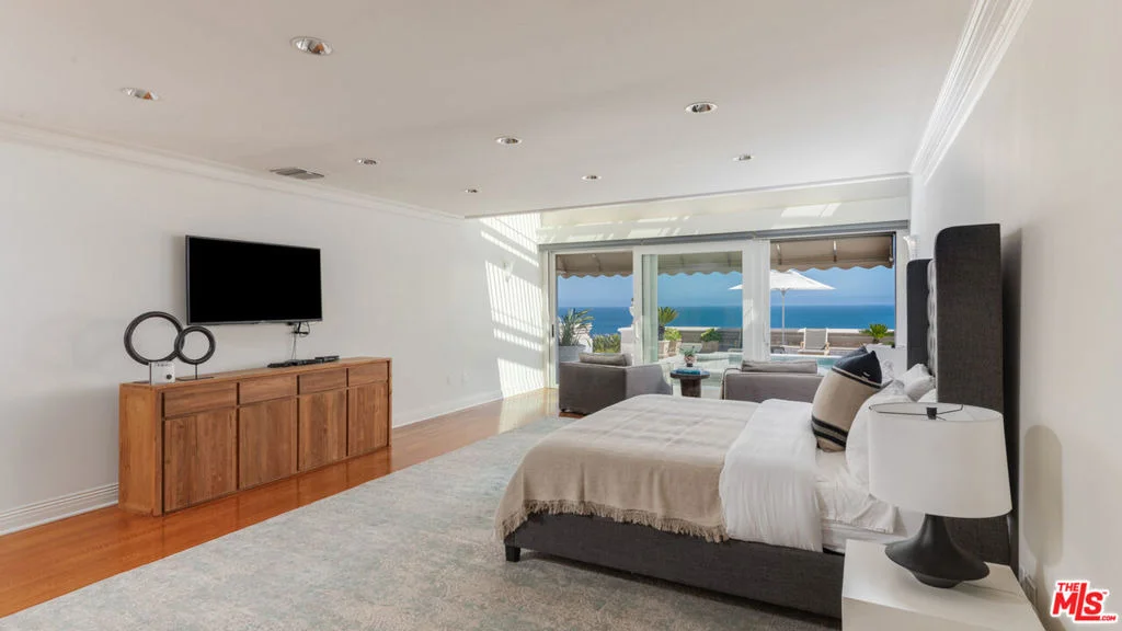 Photo of 29000 Cliffside Drive