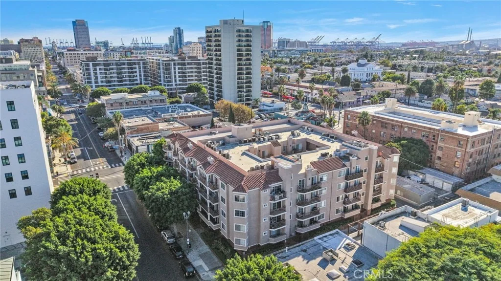 Photo of Unit 205 at 801 Pine Avenue