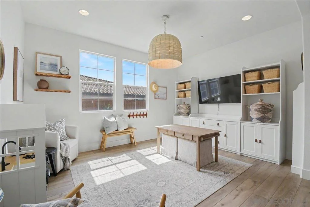 Photo of 6048 Cala Lily St
