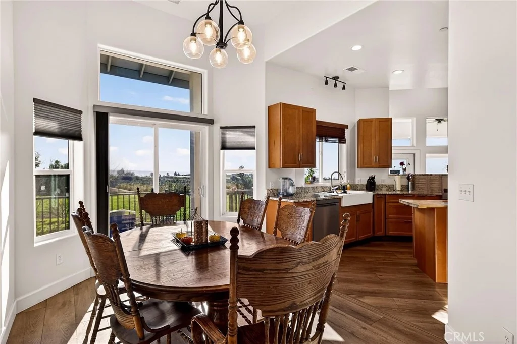 Photo of 4620 Sandpiper