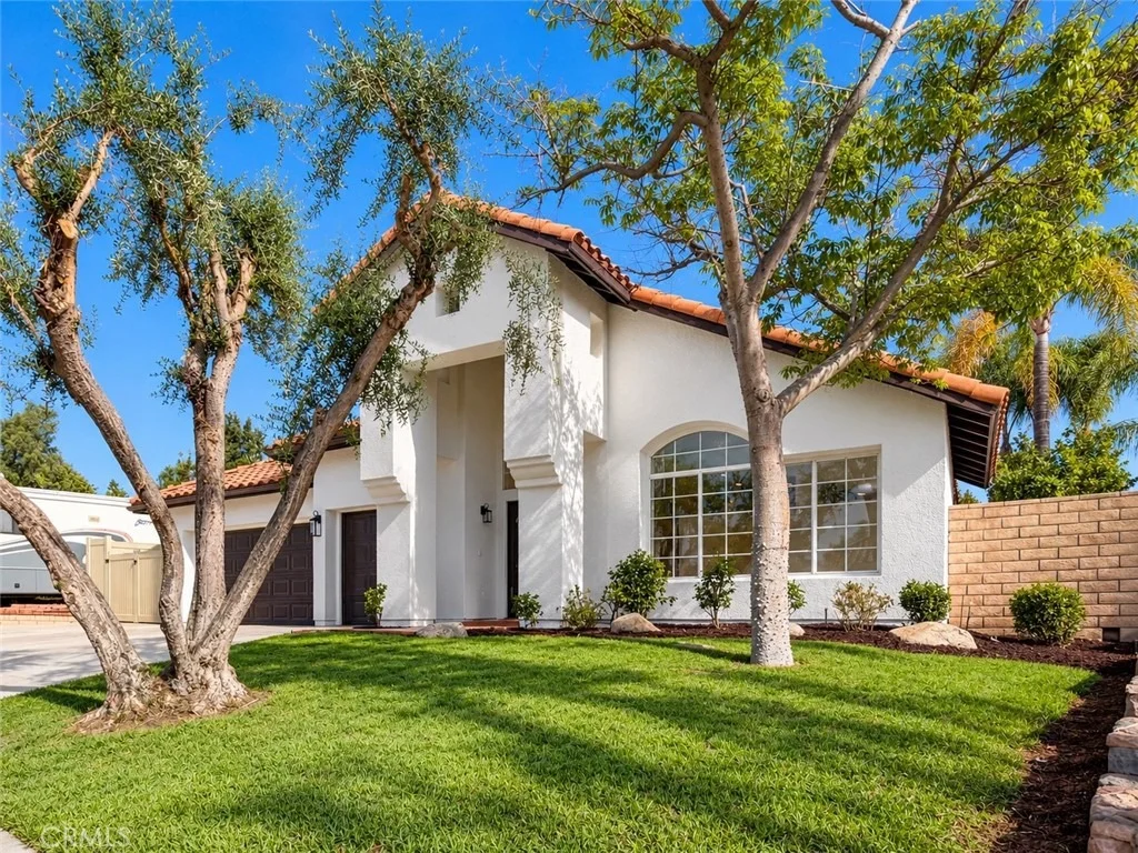 Photo of 35584 Larkspur