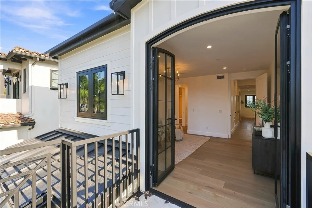 Photo of 1346 Gates Ave.