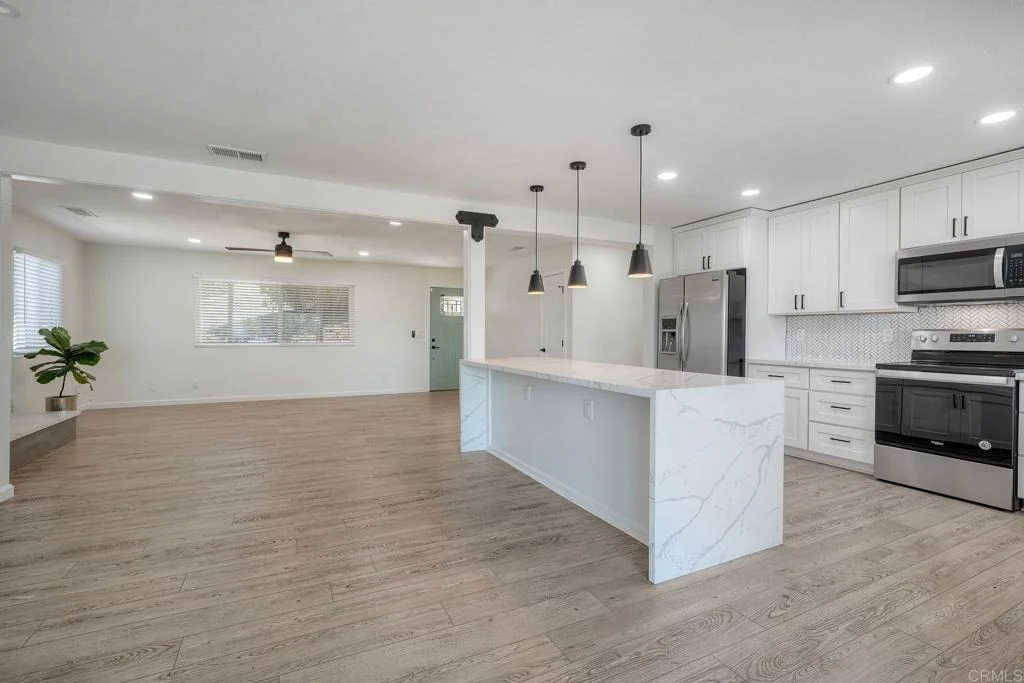 Photo of 2449 Primrose Ave