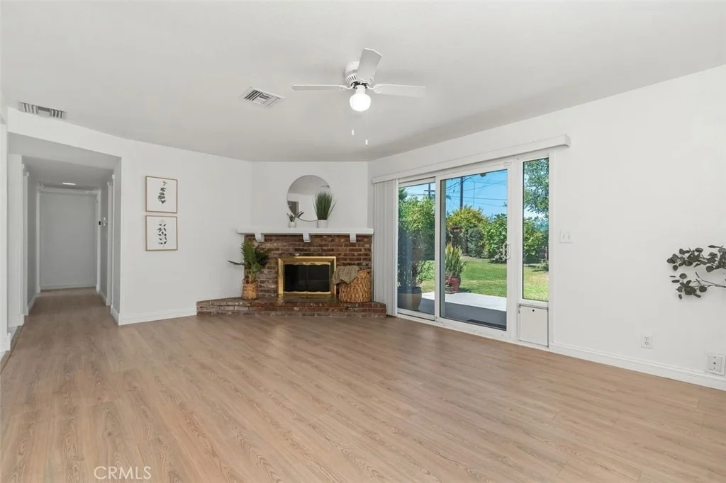 Photo of 11852 Garnet