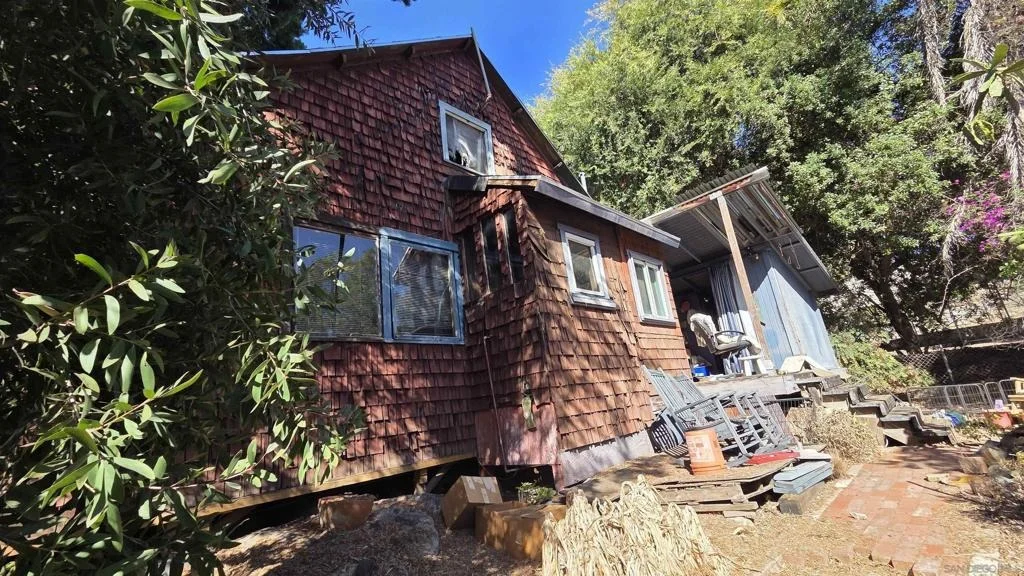 Photo of 8751 Mariposa Street