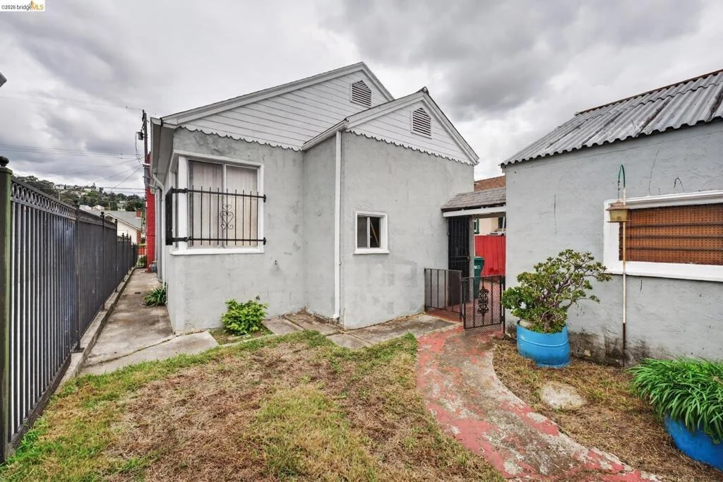 Photo of 8115 Iris St