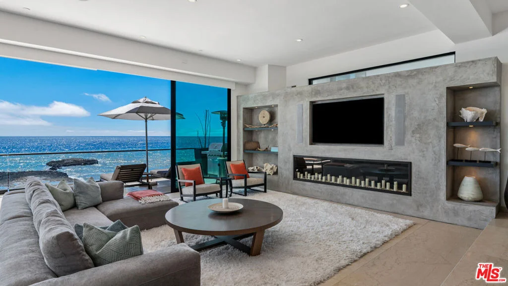 Photo of 25250 Malibu Road