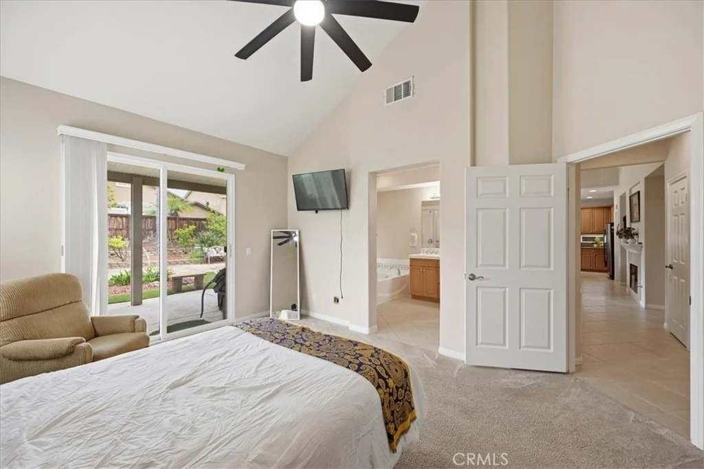 Photo of 37052 Almond