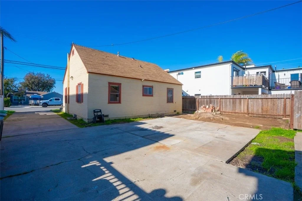Photo of 1586 Orange