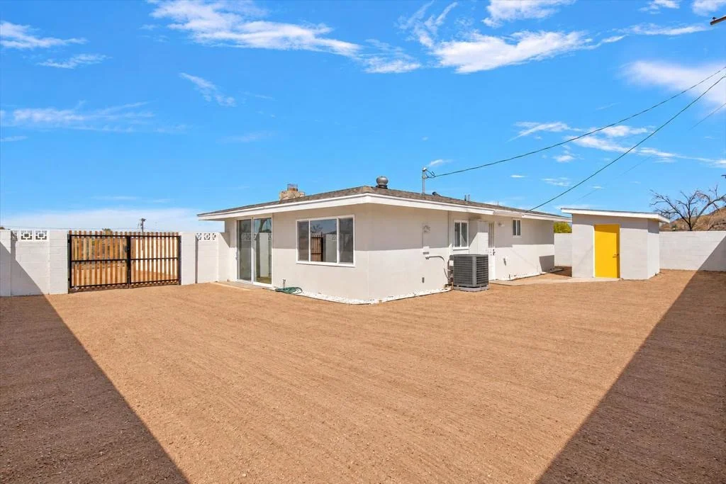 Photo of 7107 Hillview Road