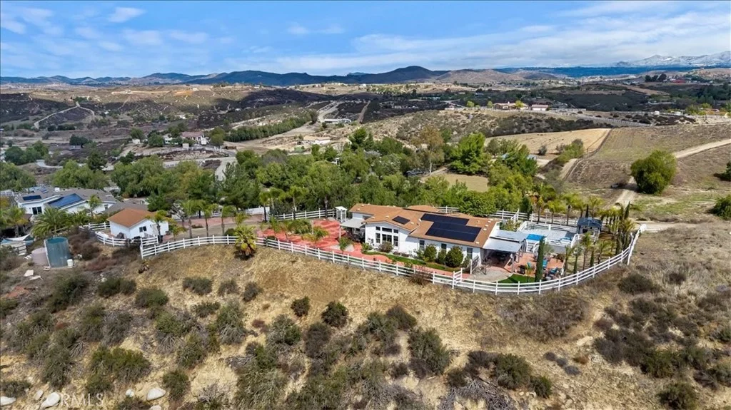 Photo of 39565 Spanish Oaks Drive