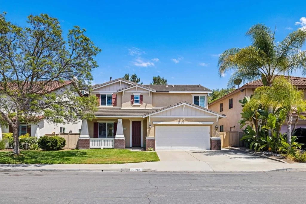 Photo of 765 Avenida Abeja